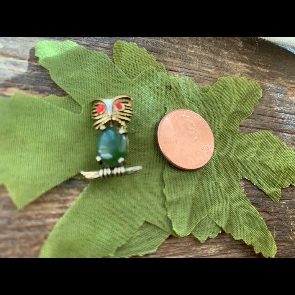 Vintage K.L. Sterling Siver jade jelly-belly owl brooch - Picture 3 of 4